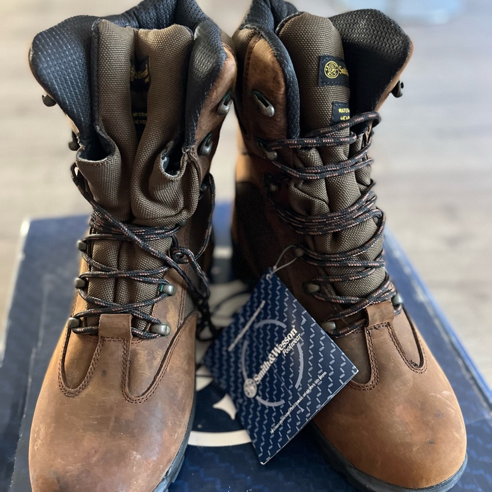 Mens outdoor boots size 10.5
